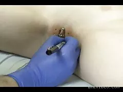 Thỏ xuống là một cầu thủ bóng đá tai video phim sec