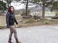 Buổi sáng xem tai phim sec online với với một cô gái bận rộn