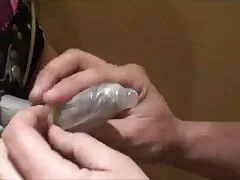 Hai tai phin sec quyến rũ người đàn ông gặp trần truồng trên giường