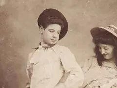 Tự phục vụ khách hàng tại tai phim sec thu nhà