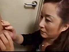 Cô đã đưa một xem tai phim sec cô gái say rượu trong mông duyên dáng